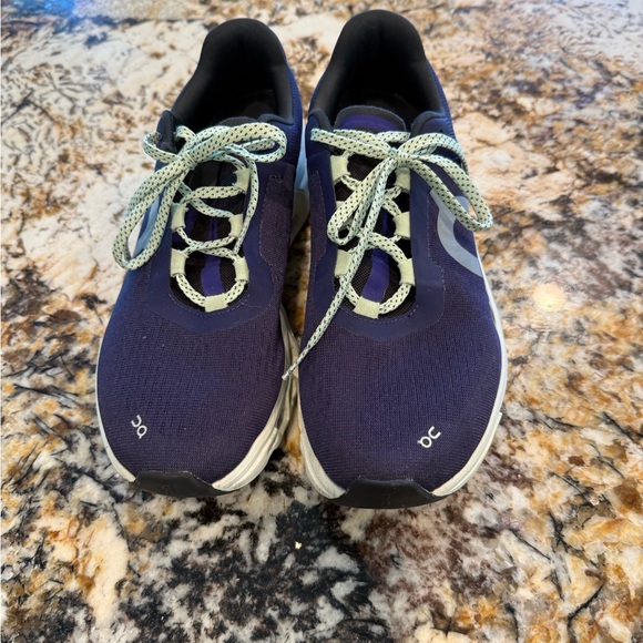 On Running Cloudmonsters in men’s size 9. - Picture 3 of 9